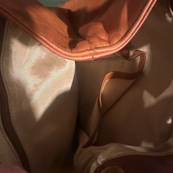 Sven Tan Leather Shoulder Bag - Picture 5 of 5